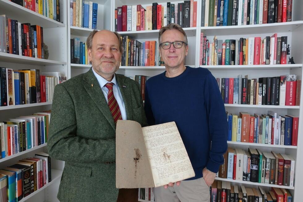 Arthur Brand found a descendant of famous Dutch admiral Michiel de Ruyter, whose ship logs were in the trove.