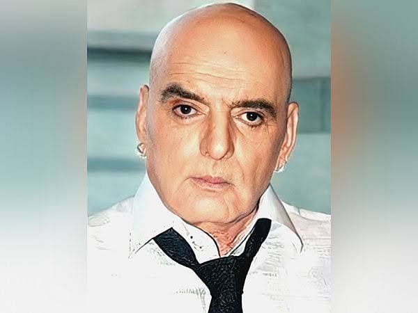 Feroz Khan Biography: Age, Death, Net Worth, Movies, Height, Parents, Children, Awards