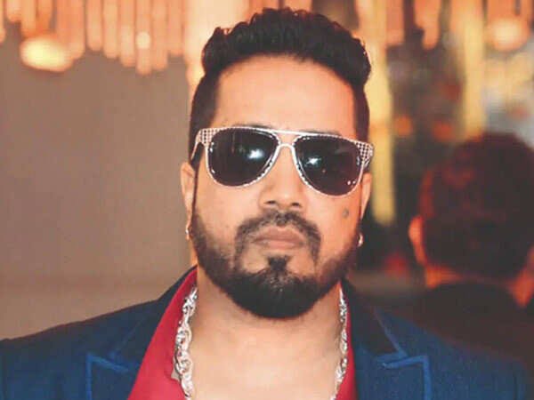 Mika Singh Biography: Wife, Age, Songs, Net Worth, Height, Albums, Career