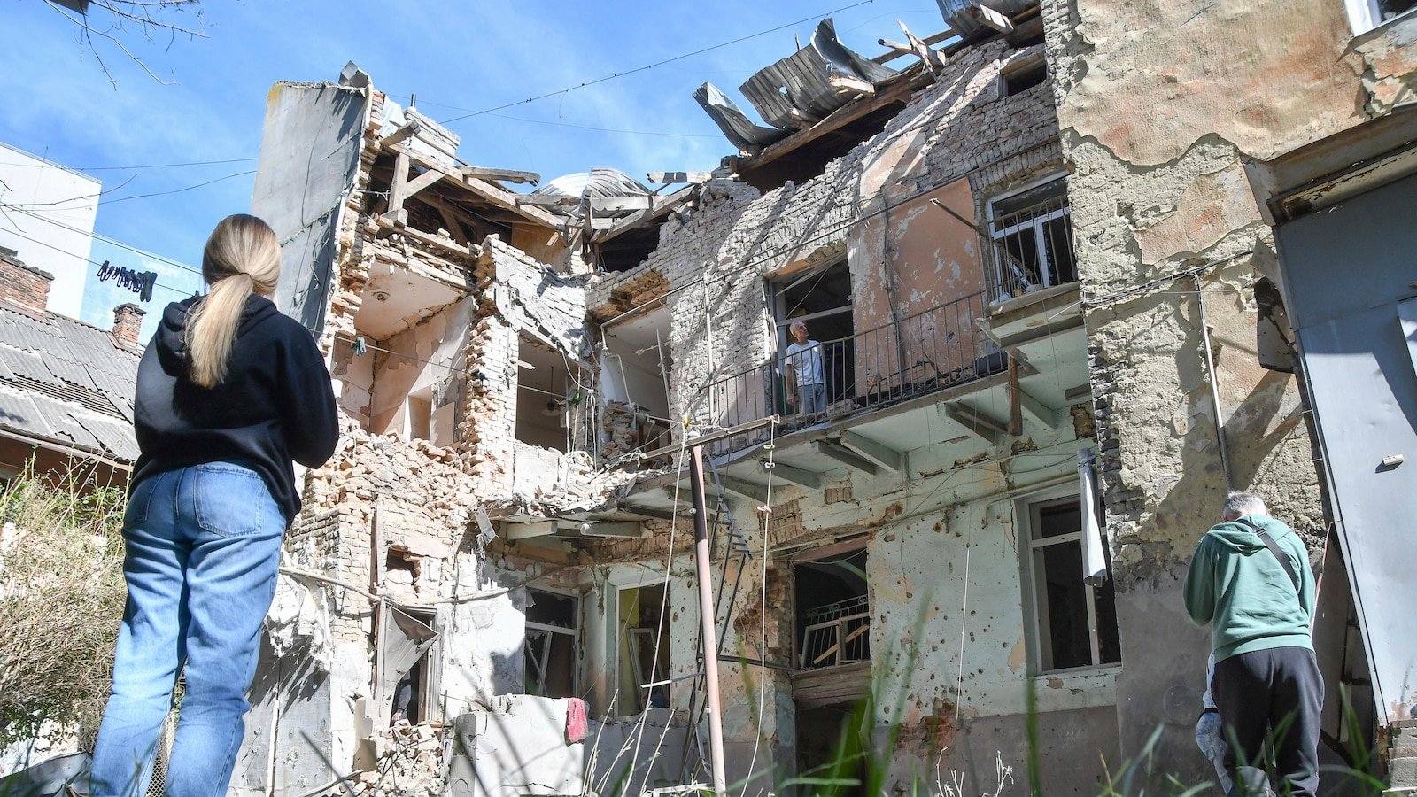 Ukraine's security agency says it killed Russian agents suspected of gunning down its officer