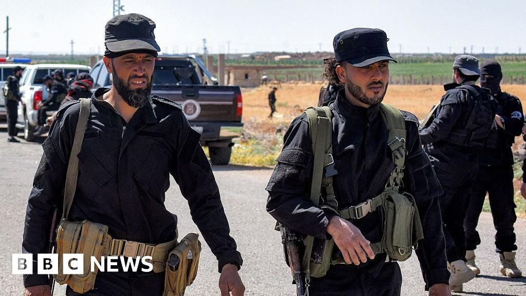 Clashes between Druze and Bedouin in southern Syria kill at least 30