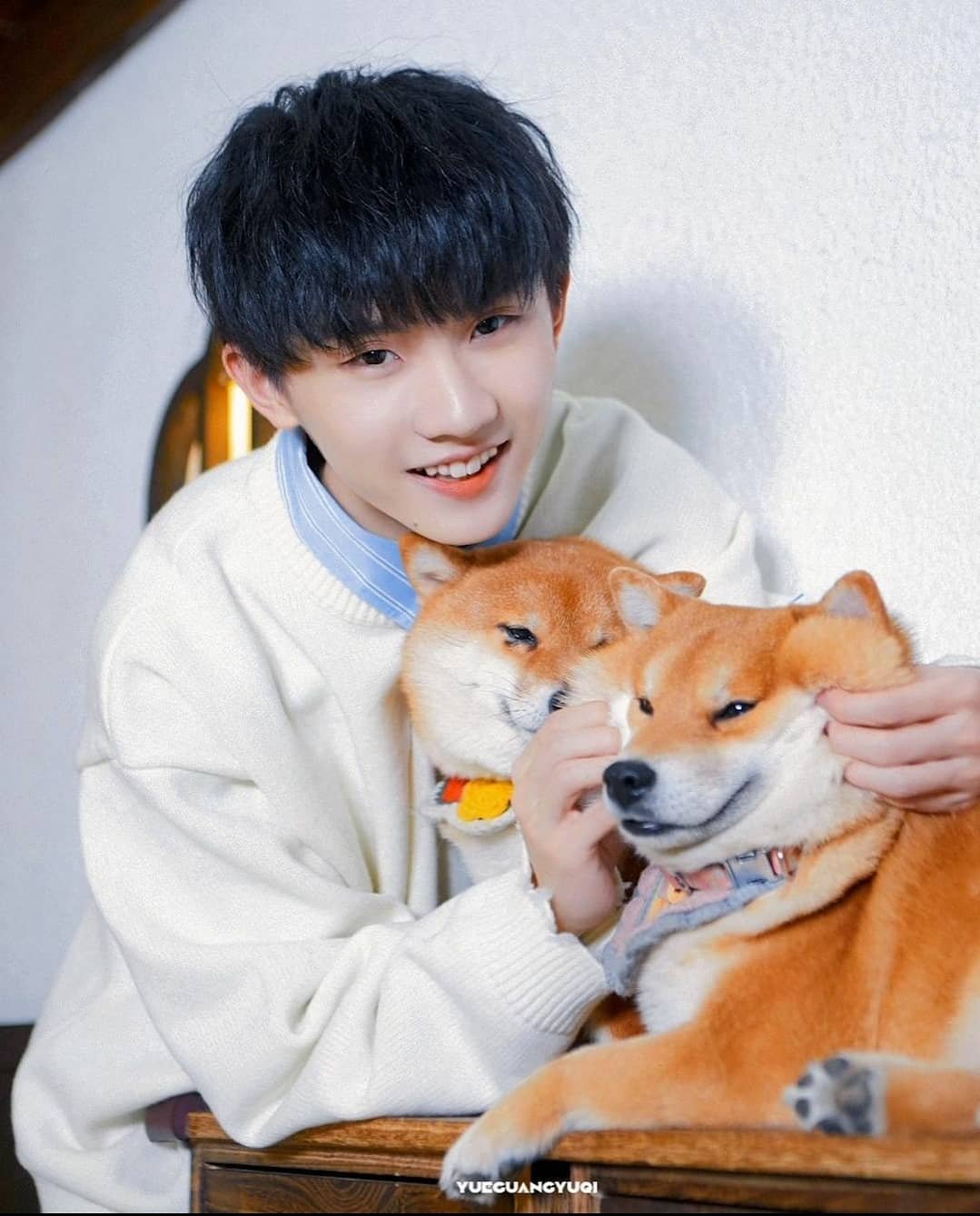 Jiaqi Ma (马嘉祺) Biography: Pictures, Age, Net Worth, Songs, Films, Twin Brother, Birthday, Family