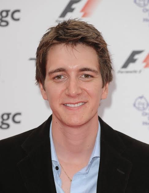 Oliver Phelps Biography: Age, Wife, Movies, Net Worth, Height, Twin Brother