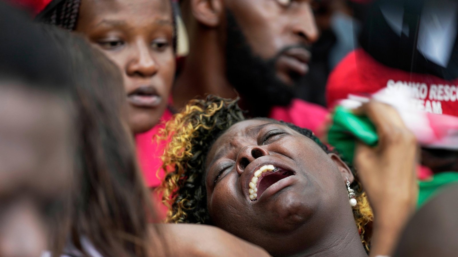 Photos of funeral of Kenyan civilian shot dead by police during protest
